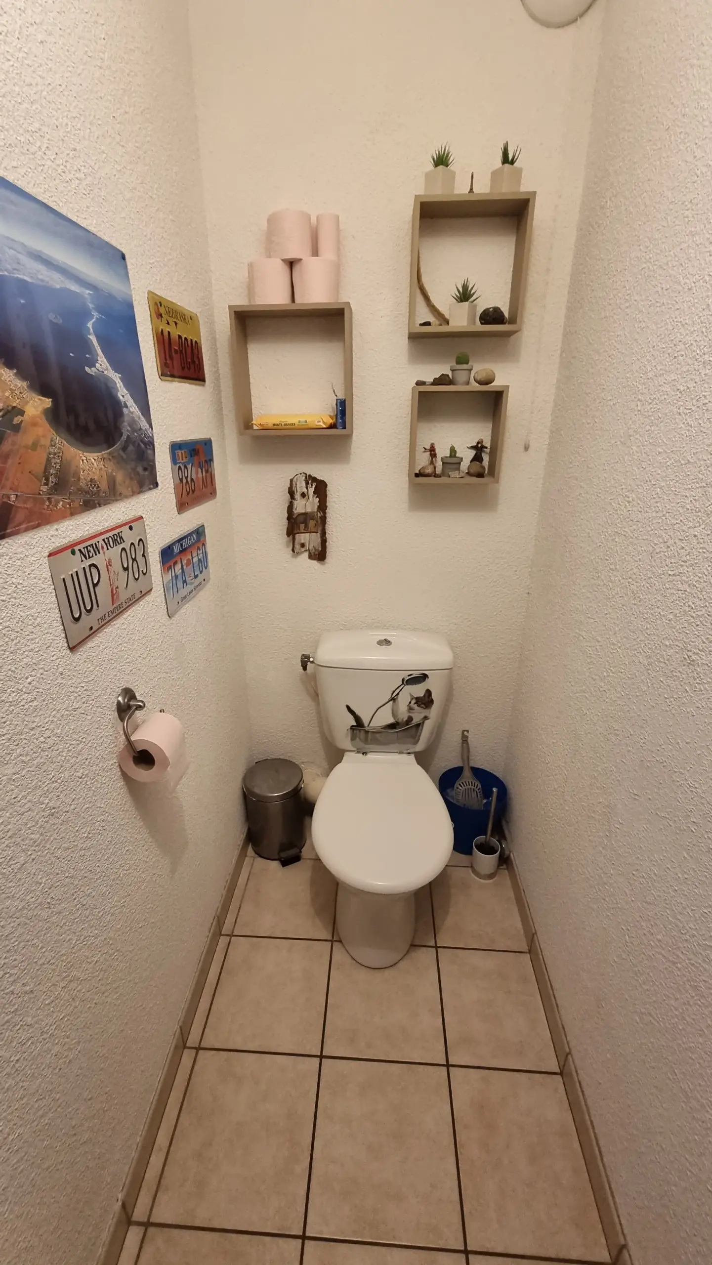 Vente d'un appartement T3 loué à Villerest avec parking et balcon 