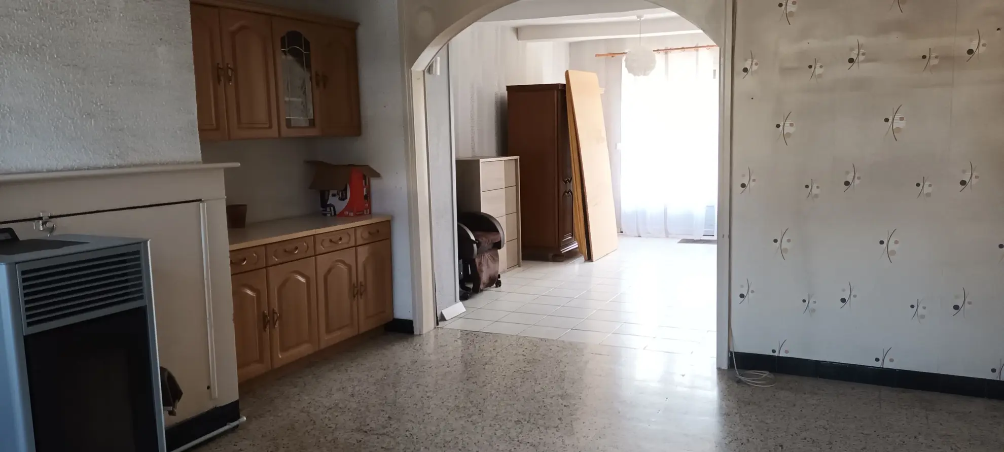 Maison à vendre à Novion-Porcien avec jardin et potentiel d'aménagement 
