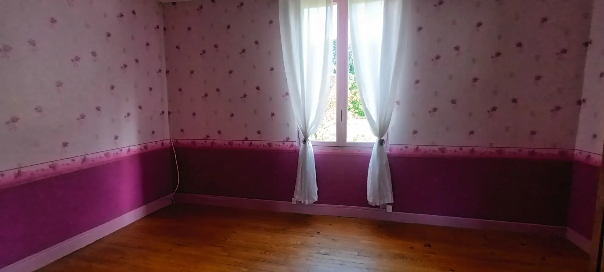 Maison à vendre à Novion-Porcien avec jardin et potentiel d'aménagement 