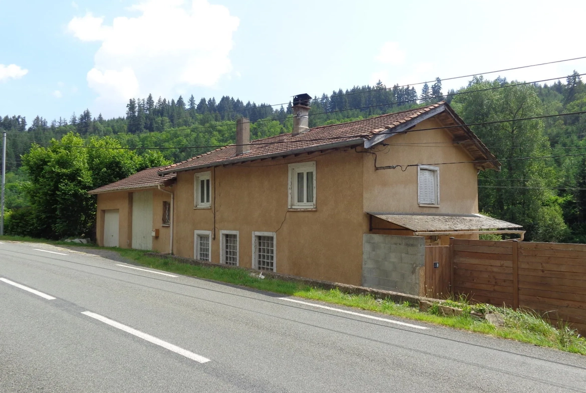Maison en pierre avec terrain plat à vendre à Saint Nizier d'Azergues 