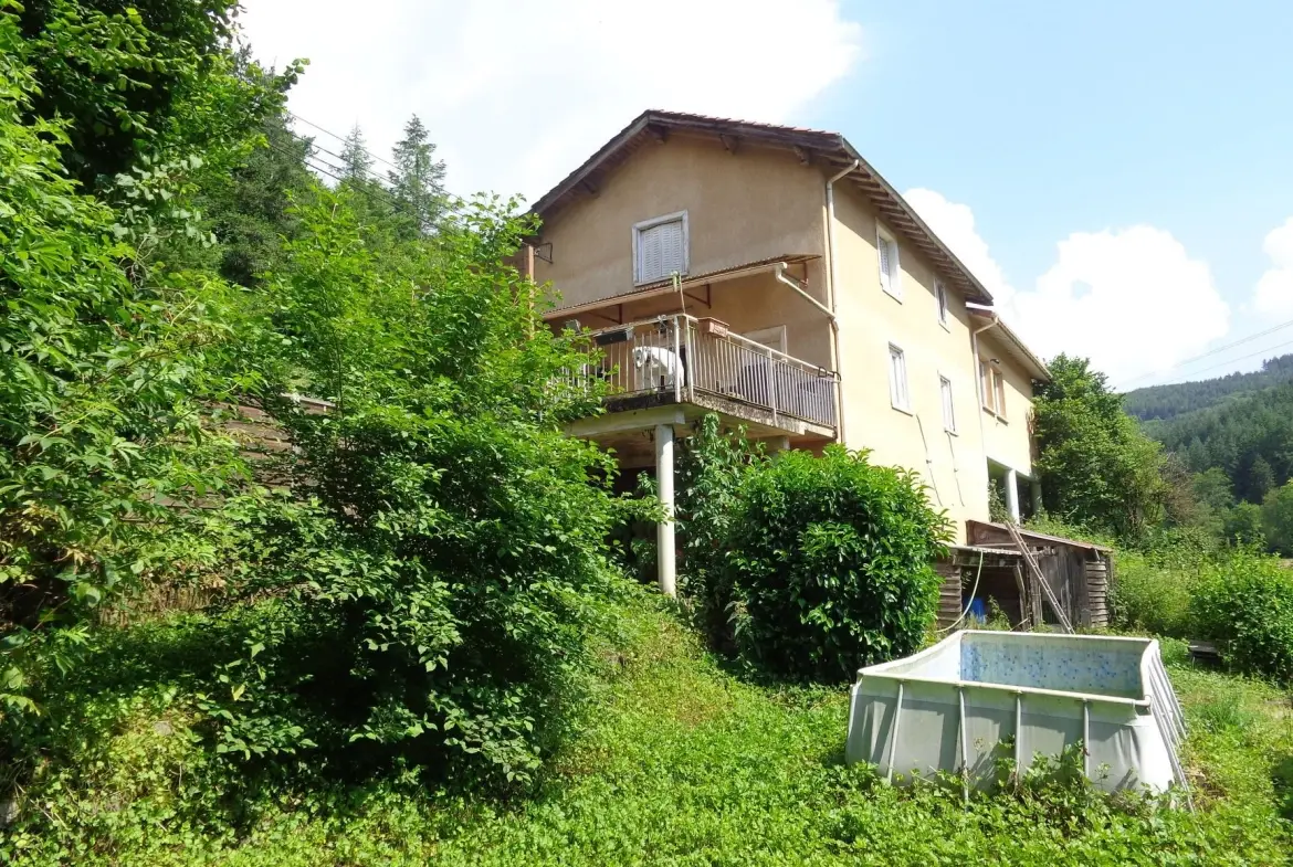 Maison en pierre avec terrain plat à vendre à Saint Nizier d'Azergues 