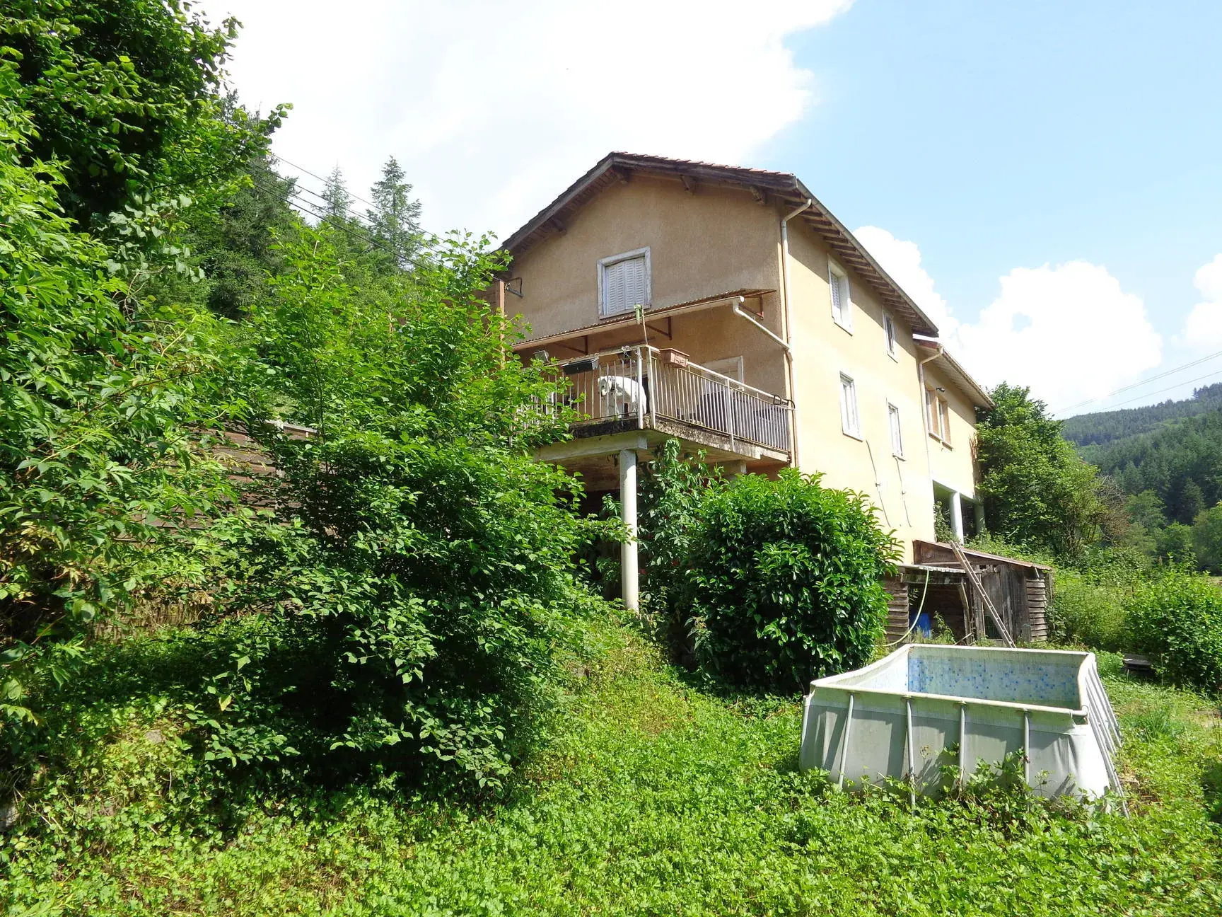 Maison en pierre avec terrain plat à vendre à Saint Nizier d'Azergues 