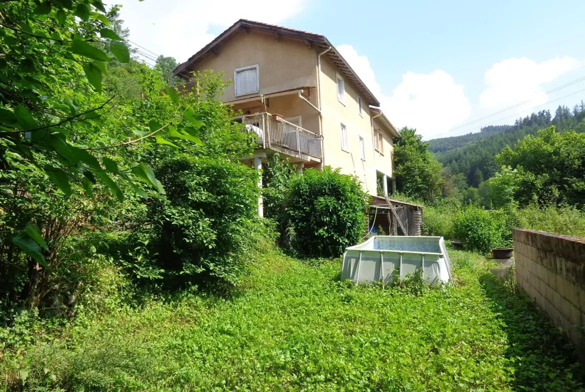 Maison en pierre avec terrain plat à vendre à Saint Nizier d'Azergues 