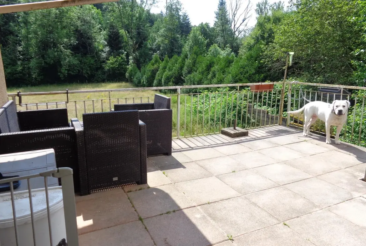 Maison en pierre avec terrain plat à vendre à Saint Nizier d'Azergues 