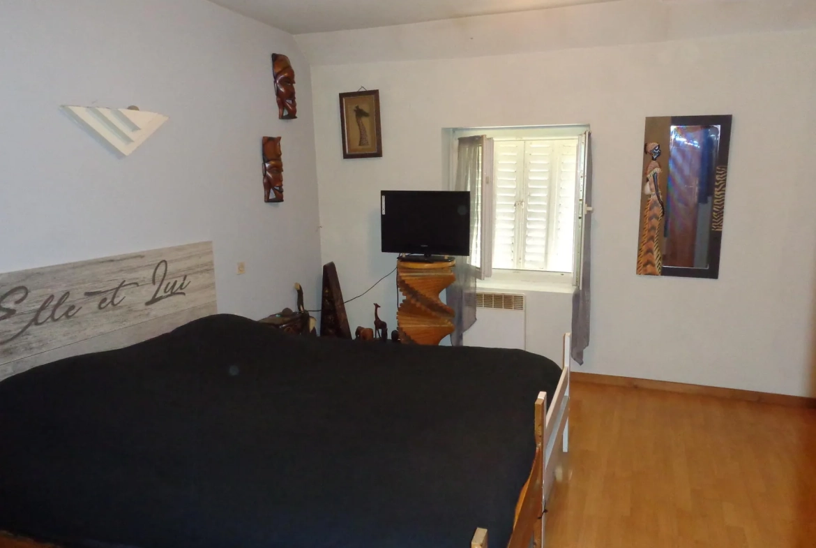 Maison en pierre avec terrain plat à vendre à Saint Nizier d'Azergues 