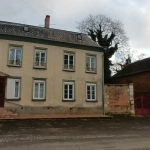 Belle maison de caractère à Novion-Porcien avec jardin et dépendance