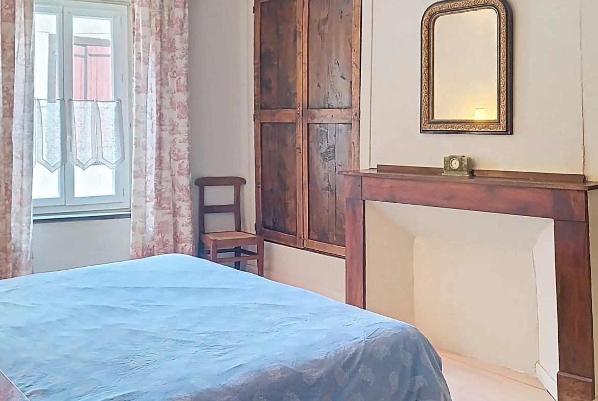 Maison ancienne de 98 m² avec 3 chambres à Montredon-Labessonnié 