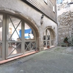 Maison du XIIIème siècle à Rions avec cour et 3 chambres