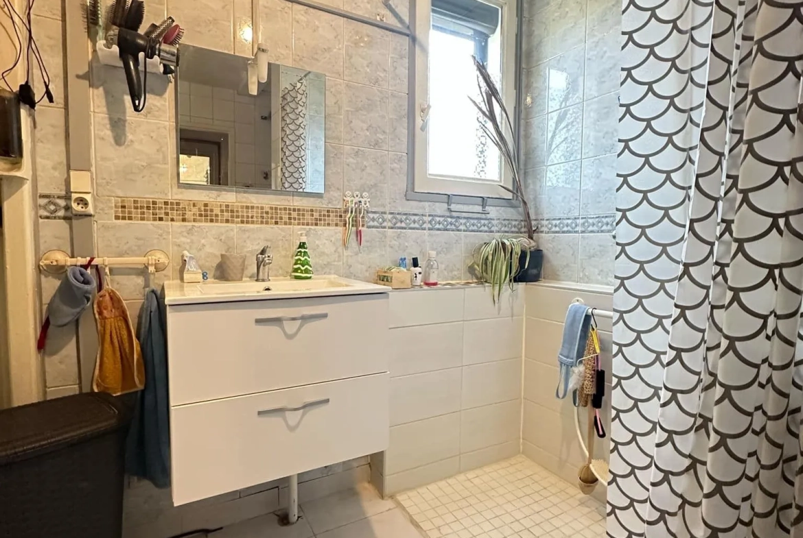 Maison à Chambry de 94m² avec sous-sol complet – Opportunité à ne pas manquer 
