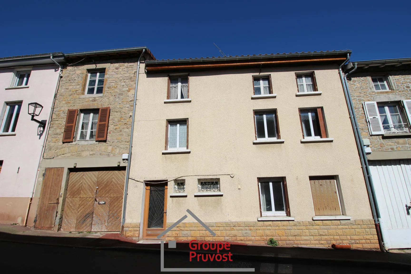 Maison de village à rénover avec jardin à Tramayes - Grand potentiel 