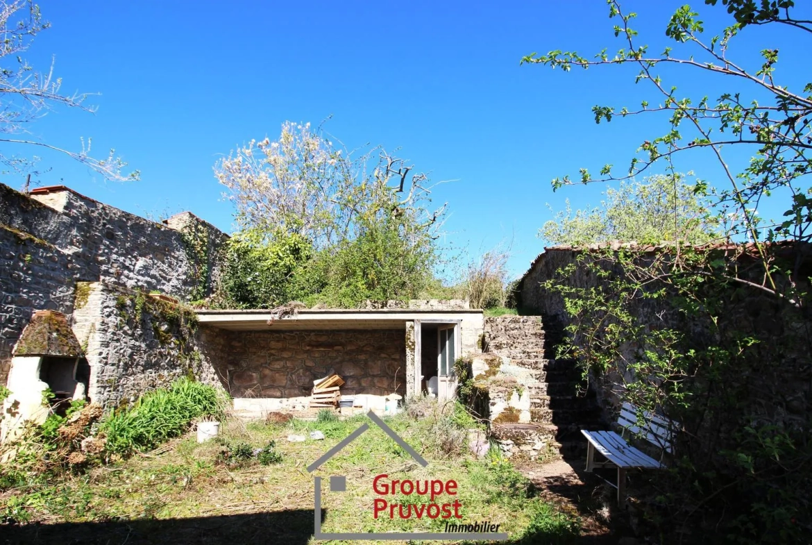 Maison de village à rénover avec jardin à Tramayes - Grand potentiel 