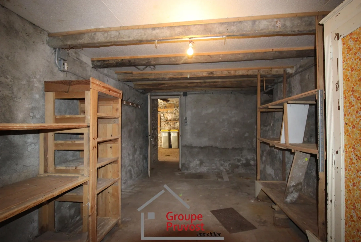 Maison de village à rénover avec jardin à Tramayes - Grand potentiel 