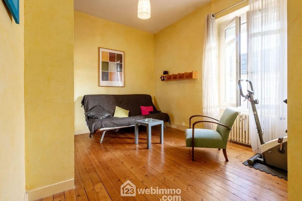 Maison de ville à Cholet de 132m² avec potentiel et jardin 