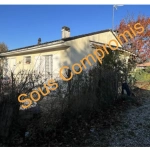 Maison de plain-pied à vendre à Le Barp avec jardin arboré et garage