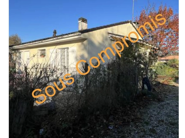 Maison de plain-pied à vendre à Le Barp avec jardin arboré et garage