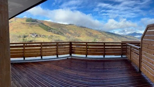 Appartement neuf au pied des pistes à Valmorel avec terrasse et stationnement 