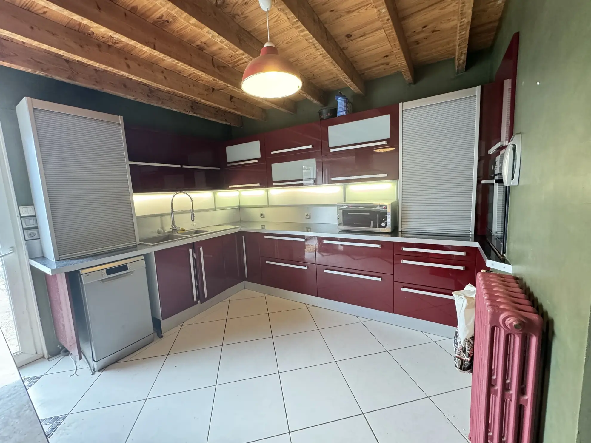 Maison à vendre proche centre-ville de Villers-Bretonneux avec jardin et dépendances 