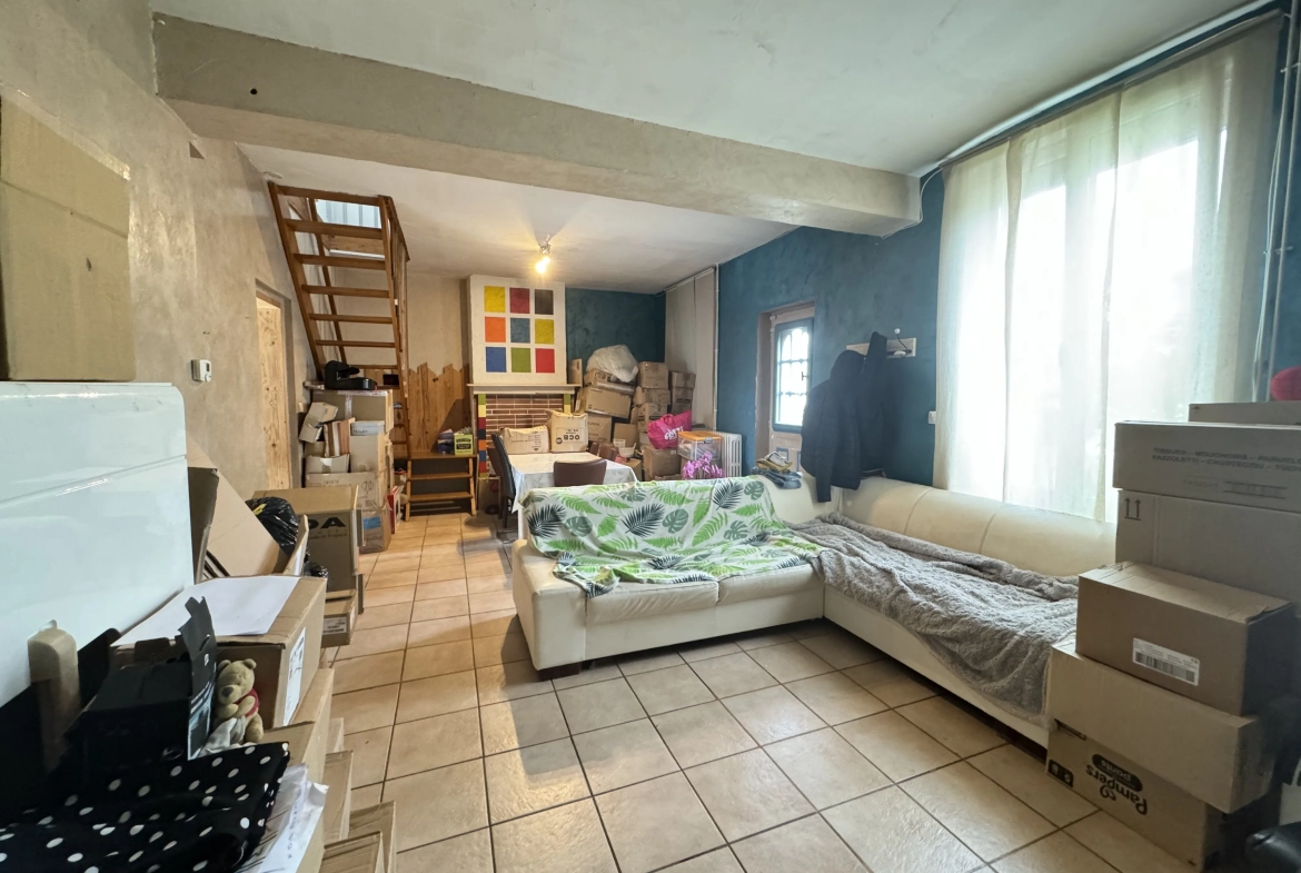 Maison à vendre proche centre-ville de Villers-Bretonneux avec jardin et dépendances 