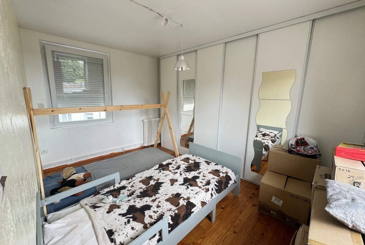 Maison à vendre proche centre-ville de Villers-Bretonneux avec jardin et dépendances 