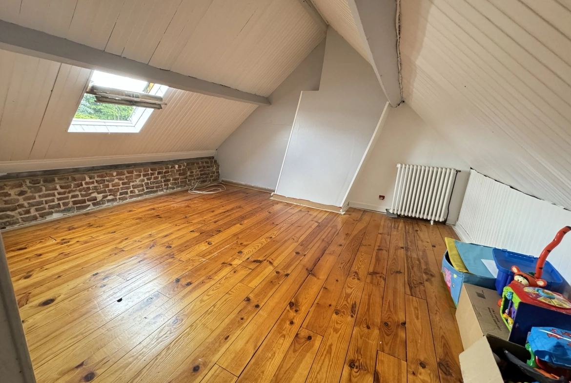 Maison à vendre proche centre-ville de Villers-Bretonneux avec jardin et dépendances 