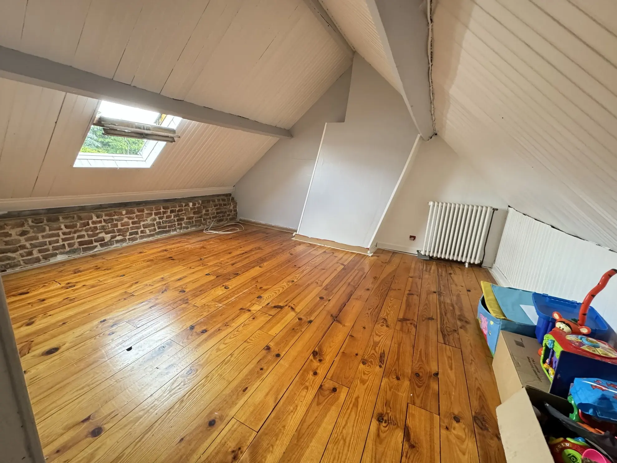 Maison à vendre proche centre-ville de Villers-Bretonneux avec jardin et dépendances 