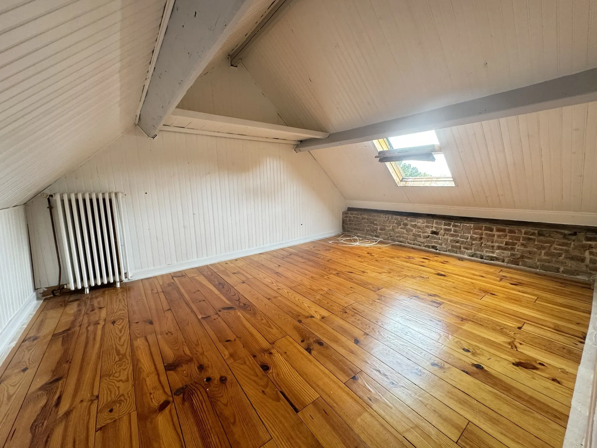 Maison à vendre proche centre-ville de Villers-Bretonneux avec jardin et dépendances 