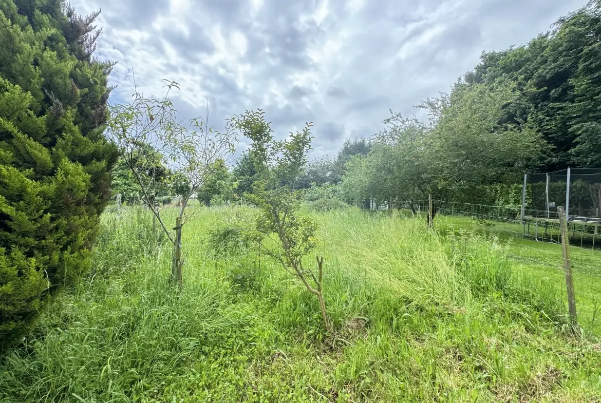 Maison à vendre proche centre-ville de Villers-Bretonneux avec jardin et dépendances 