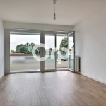 Appartement T4 rénové avec terrasse et parking à Pau