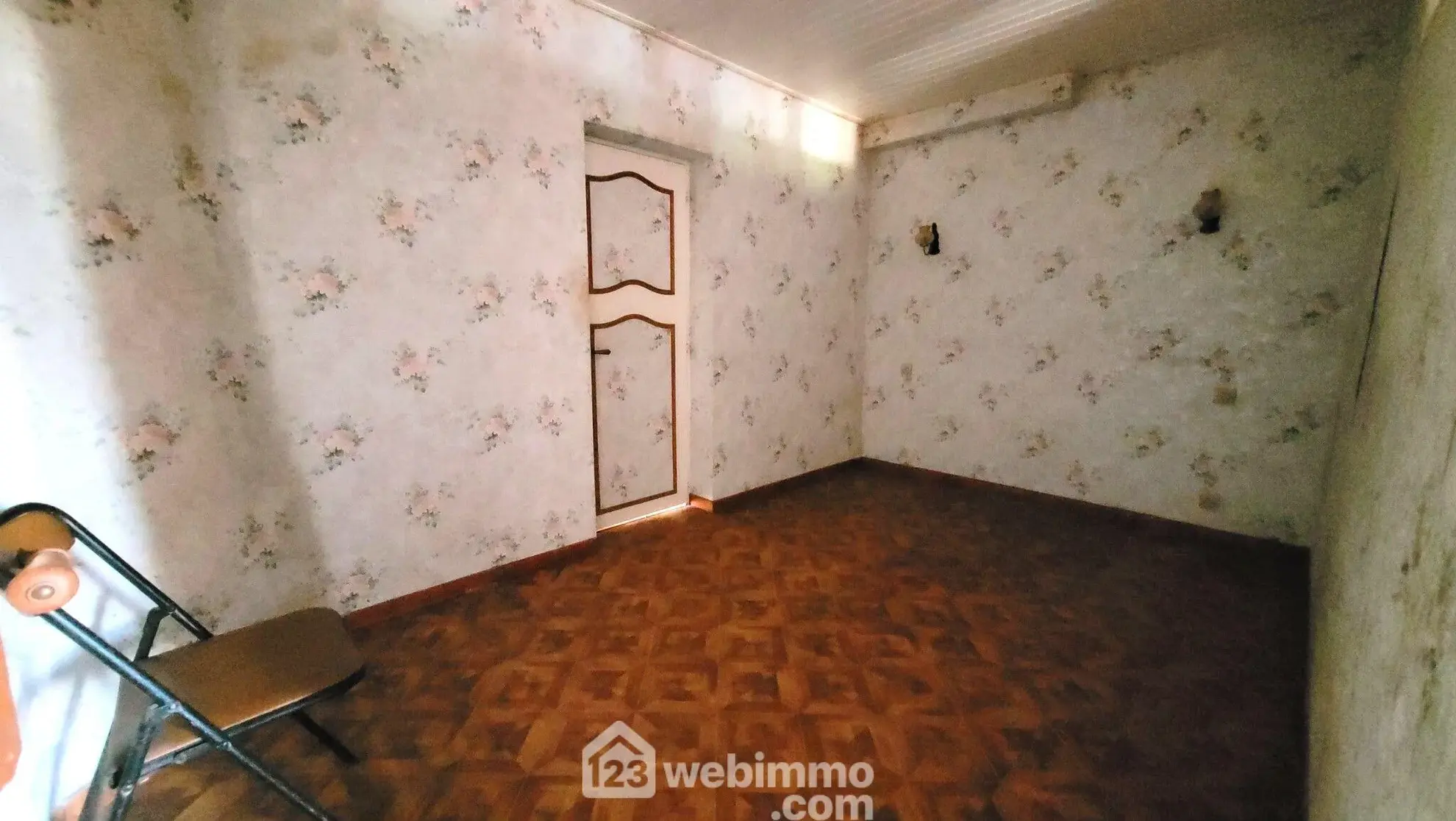 Charmante maison à rénover de 81 m² à Longeville-sur-Mer avec grand terrain 