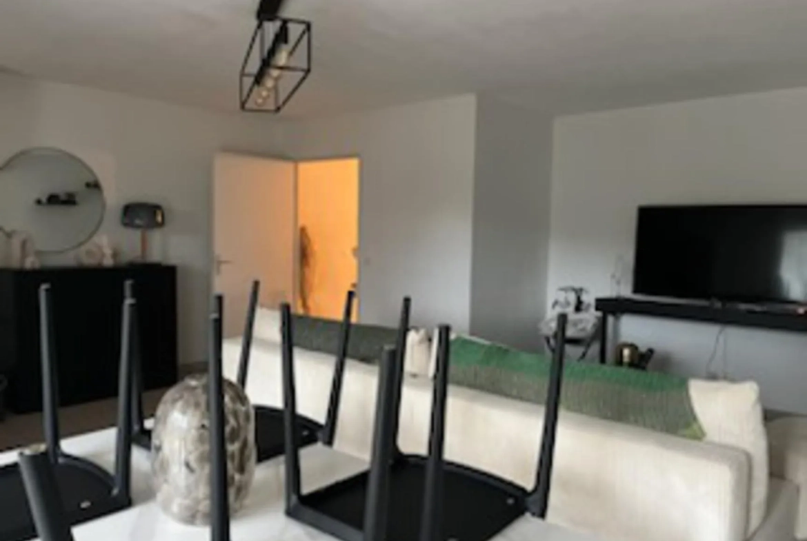 Maison de village de 75m² au Thoronet, proche commodités 