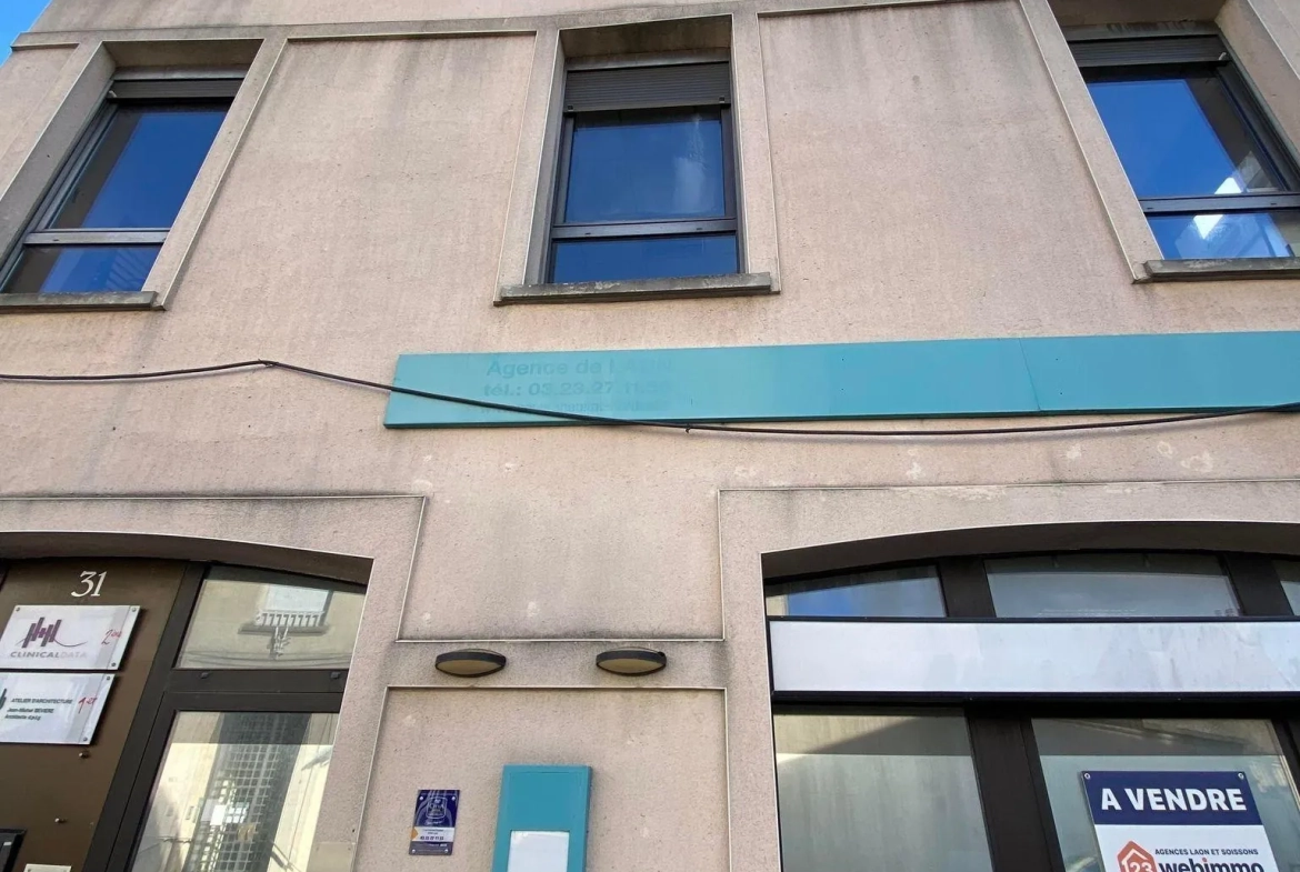 Local professionnel ou appartement de 163 m² à Laon, espace sécurisé et polyvalent 