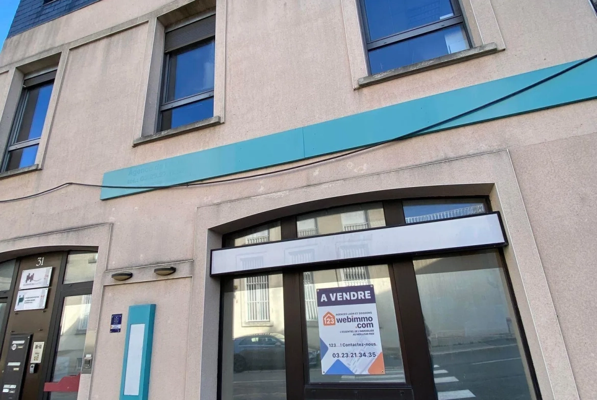 Local professionnel ou appartement de 163 m² à Laon, espace sécurisé et polyvalent 