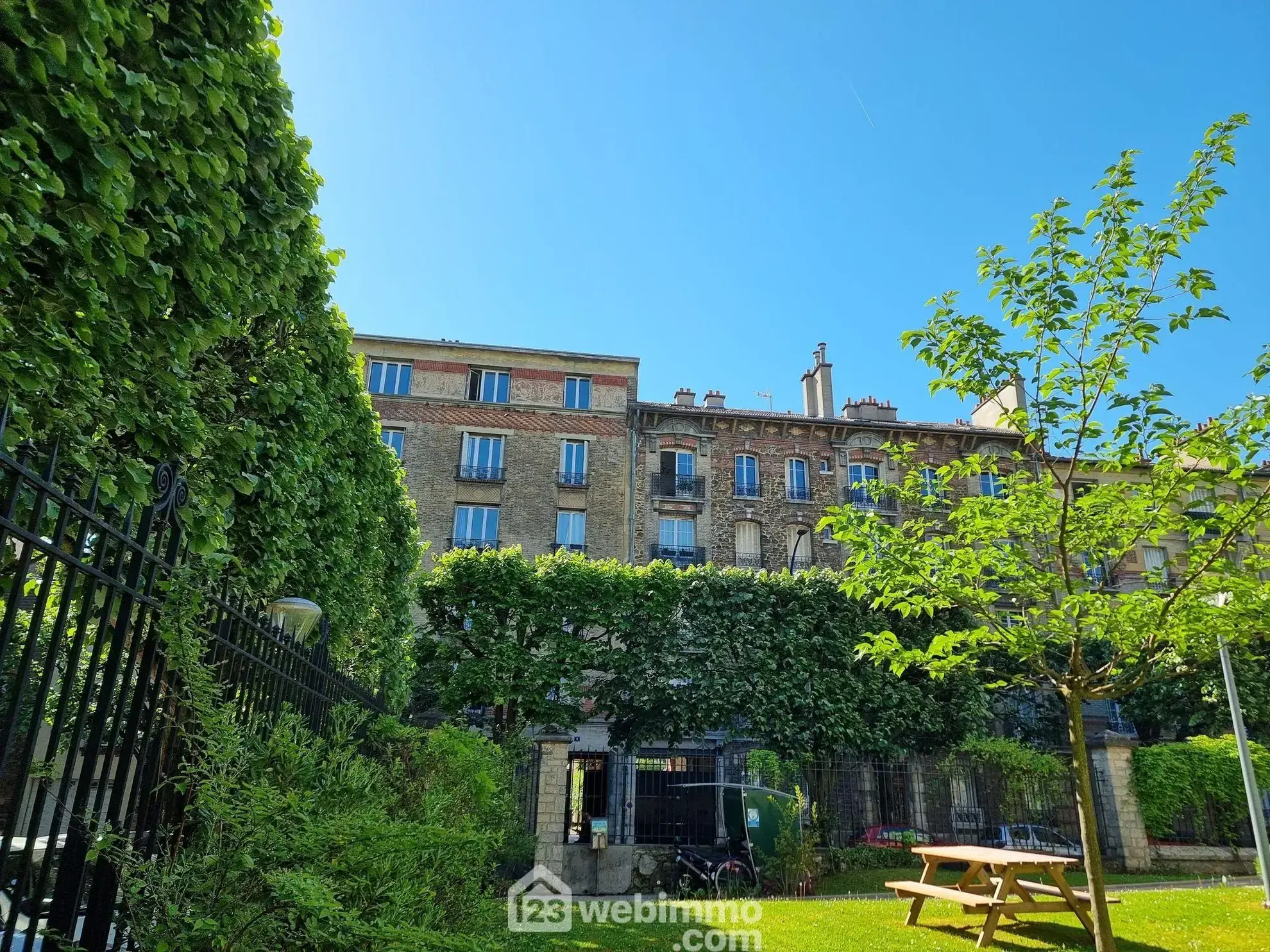 Appartement lumineux de 50 m² à Choisy-le-Roi avec cave et parking 
