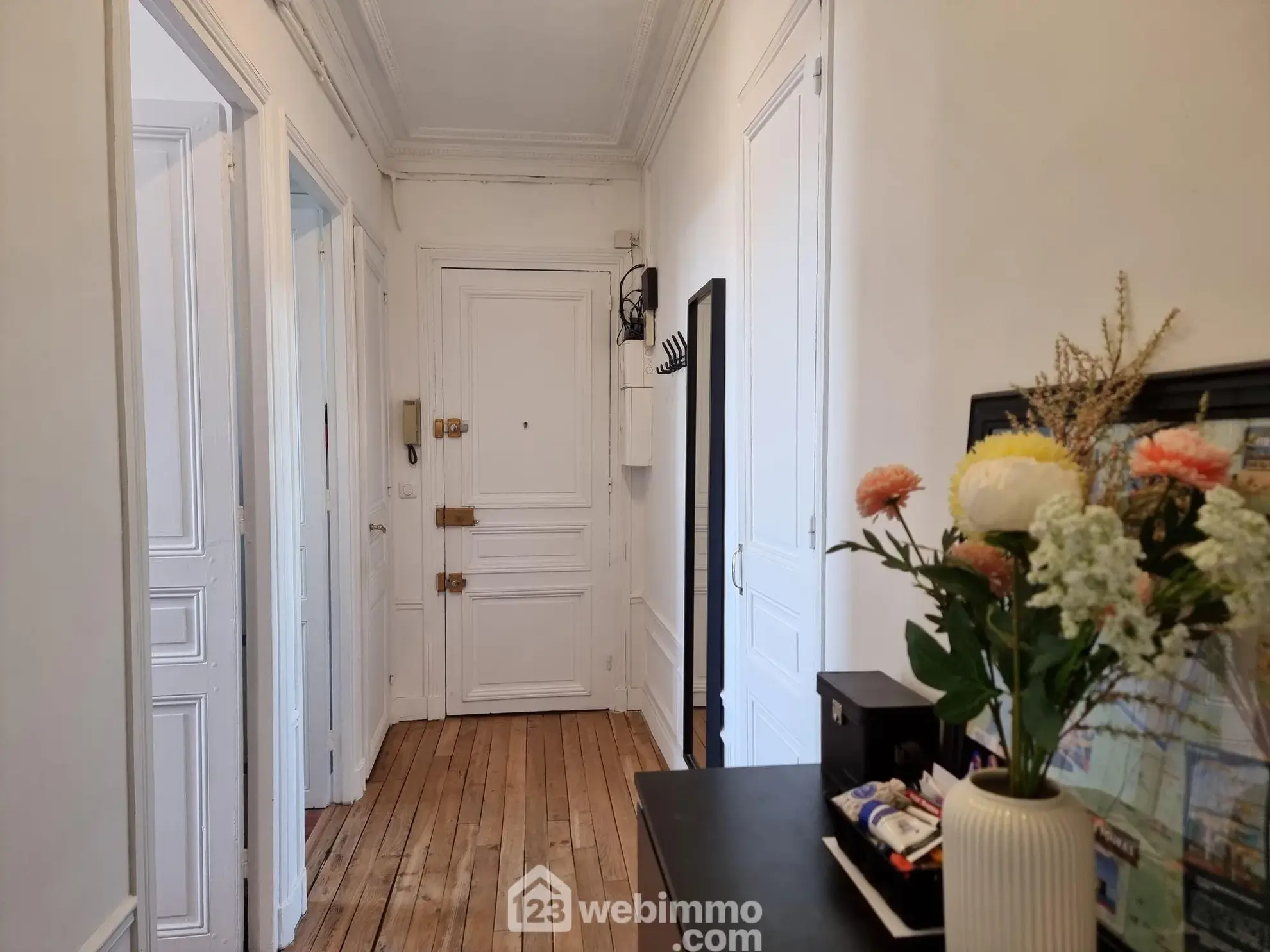 Appartement lumineux de 50 m² à Choisy-le-Roi avec cave et parking 