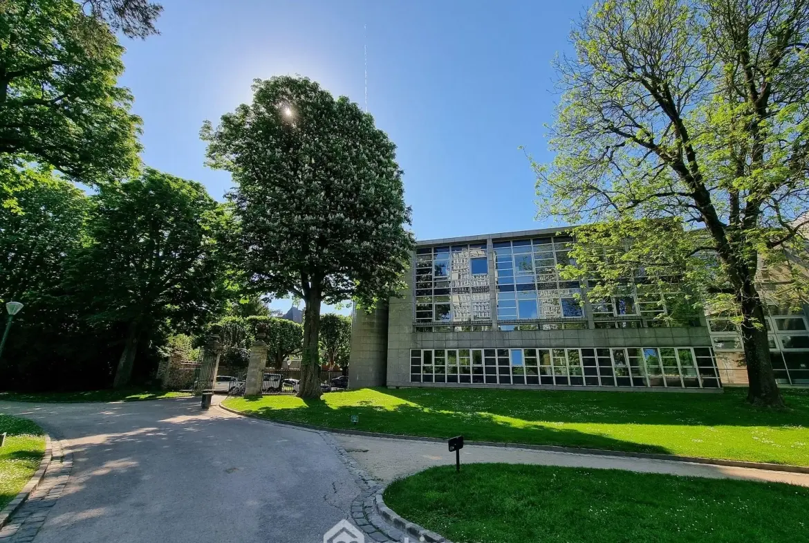 Appartement lumineux de 50 m² à Choisy-le-Roi avec cave et parking 