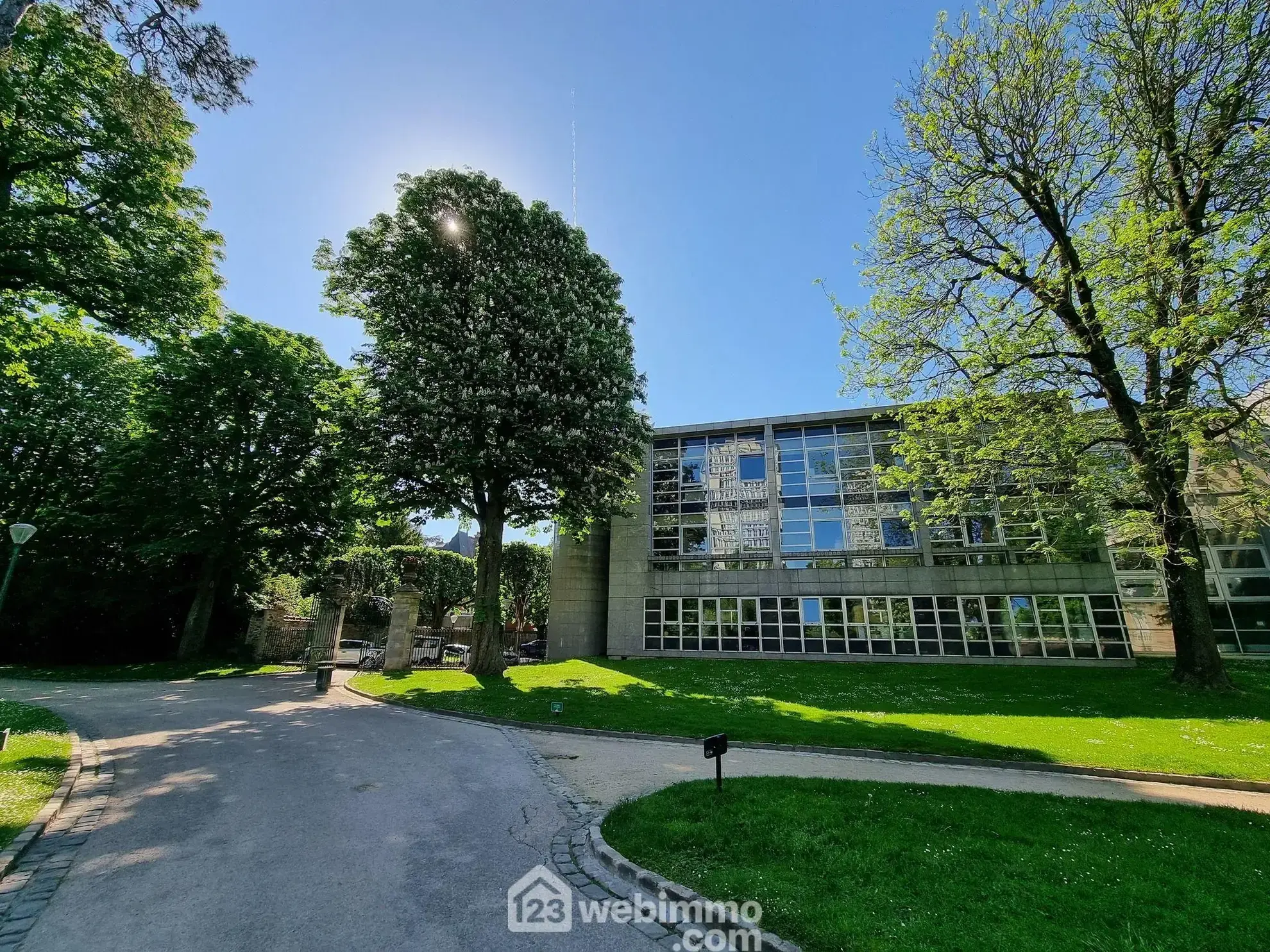 Appartement lumineux de 50 m² à Choisy-le-Roi avec cave et parking 