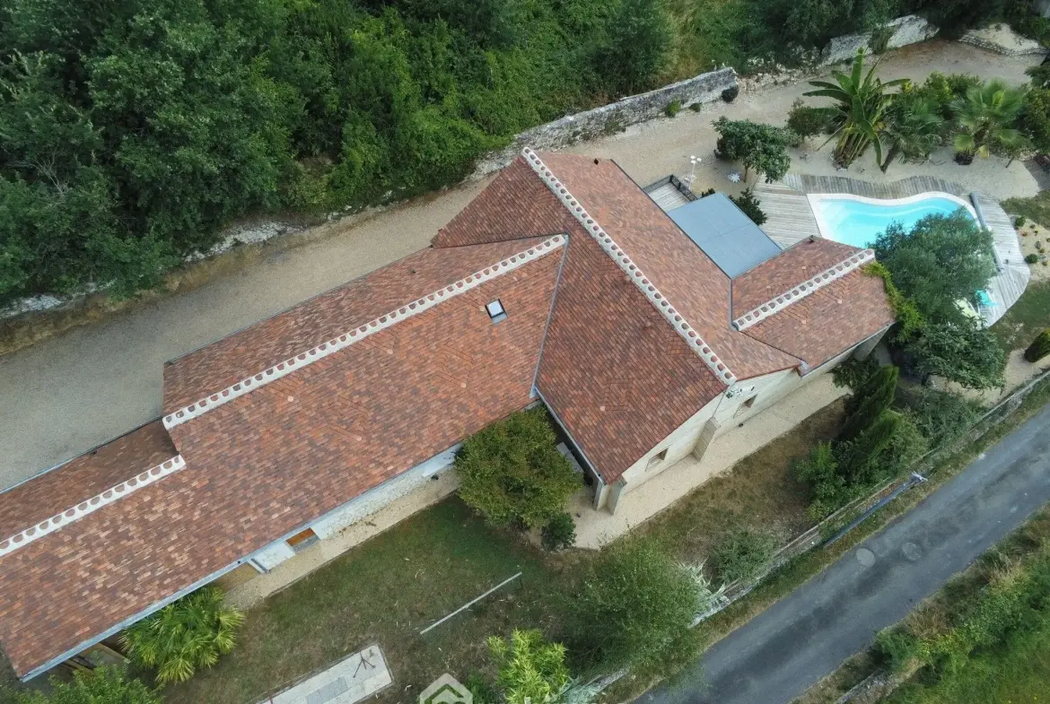 Villa 135 m² avec piscine chauffée à Châtellerault, proche de toutes commodités 