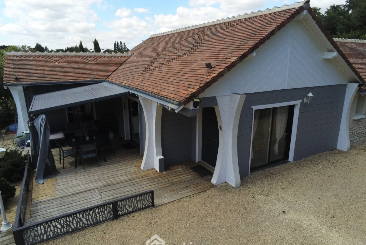 Villa 135 m² avec piscine chauffée à Châtellerault, proche de toutes commodités 