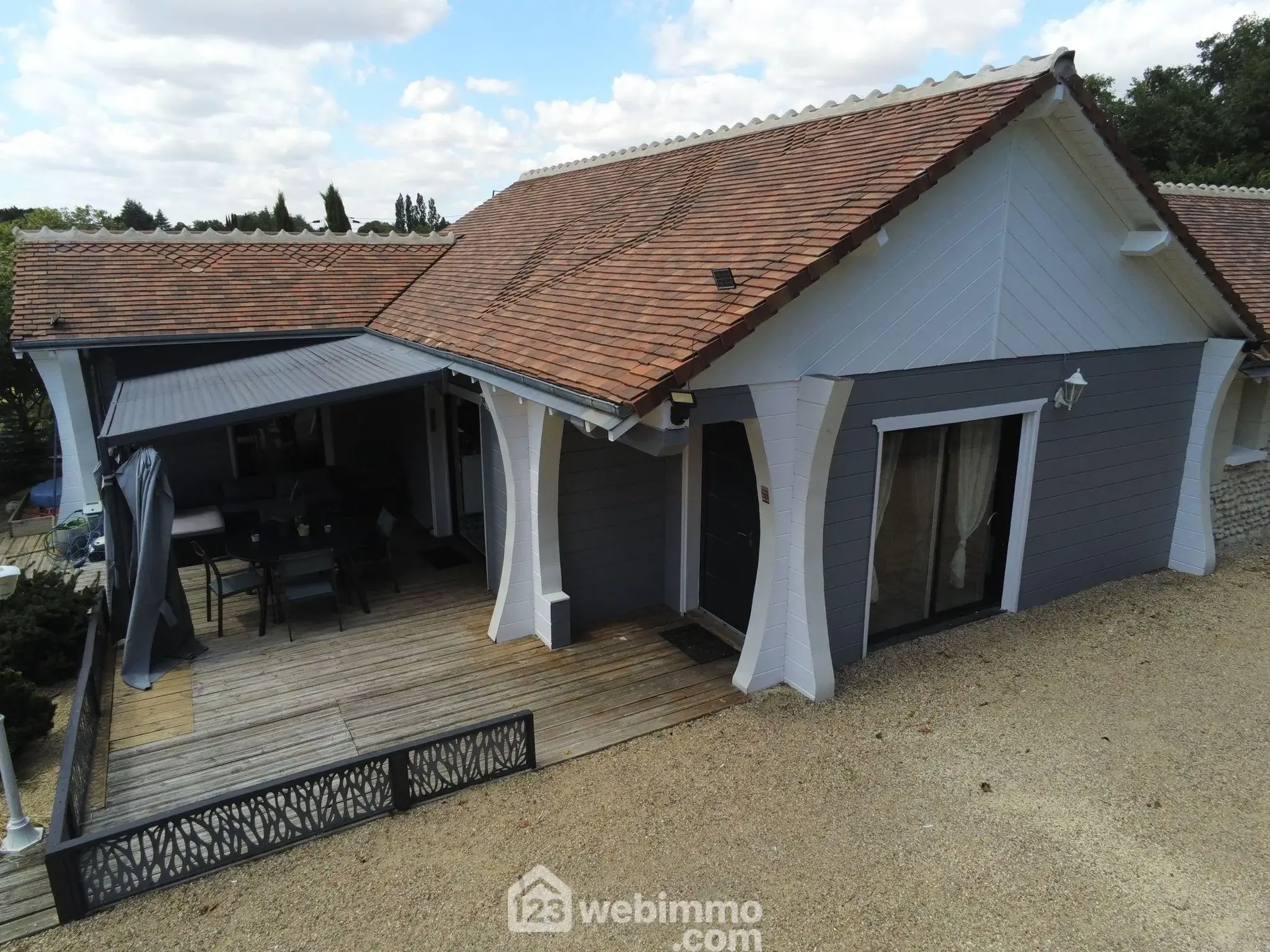 Villa 135 m² avec piscine chauffée à Châtellerault, proche de toutes commodités 