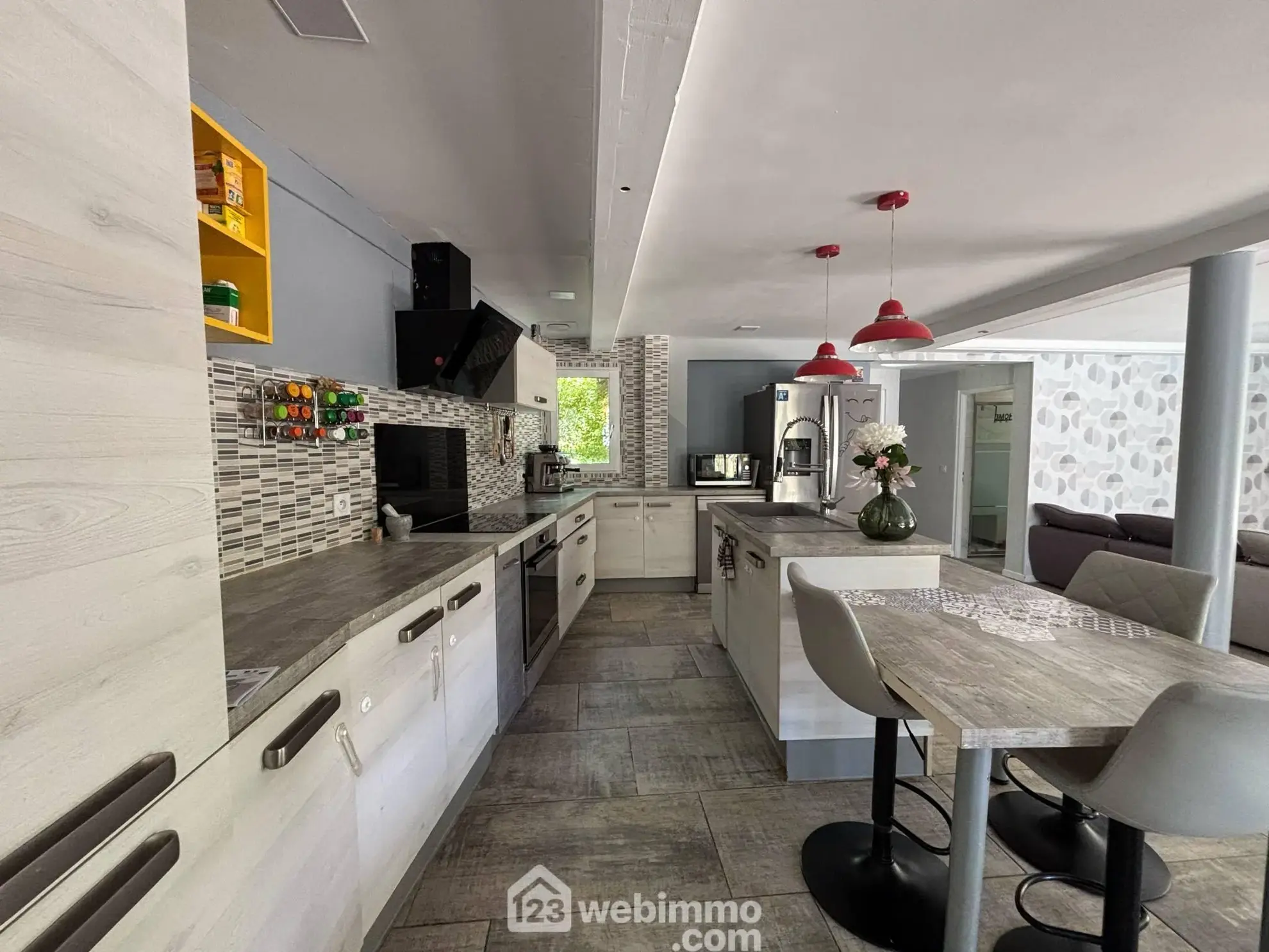 Villa 135 m² avec piscine chauffée à Châtellerault, proche de toutes commodités 