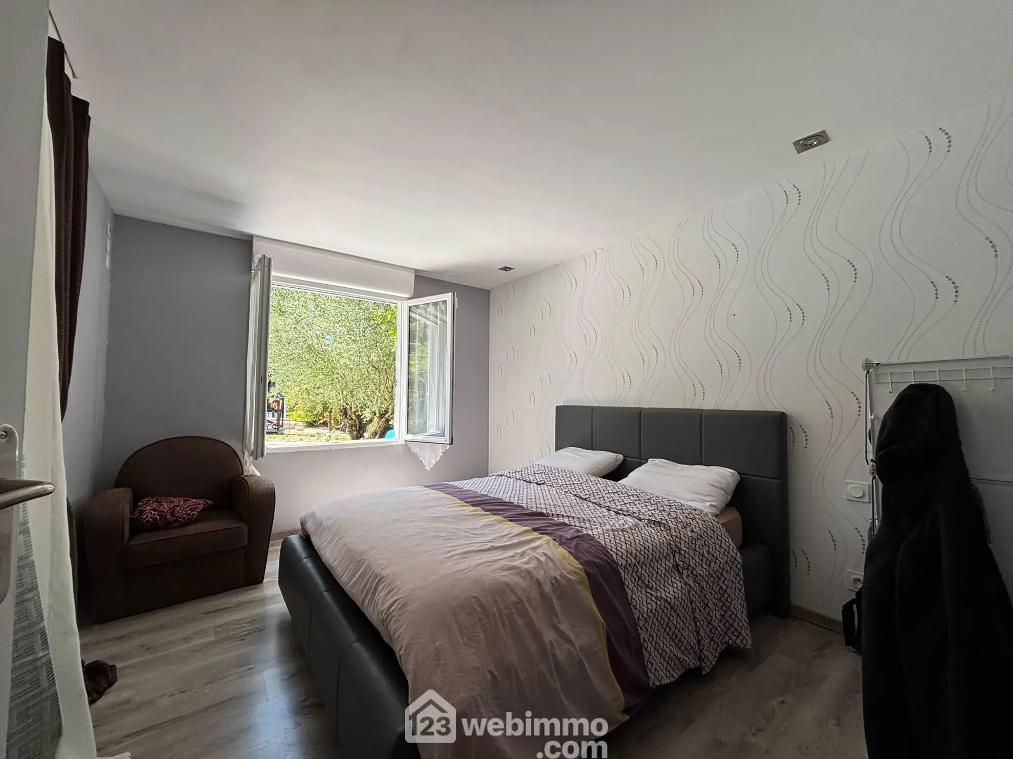 Villa 135 m² avec piscine chauffée à Châtellerault, proche de toutes commodités 