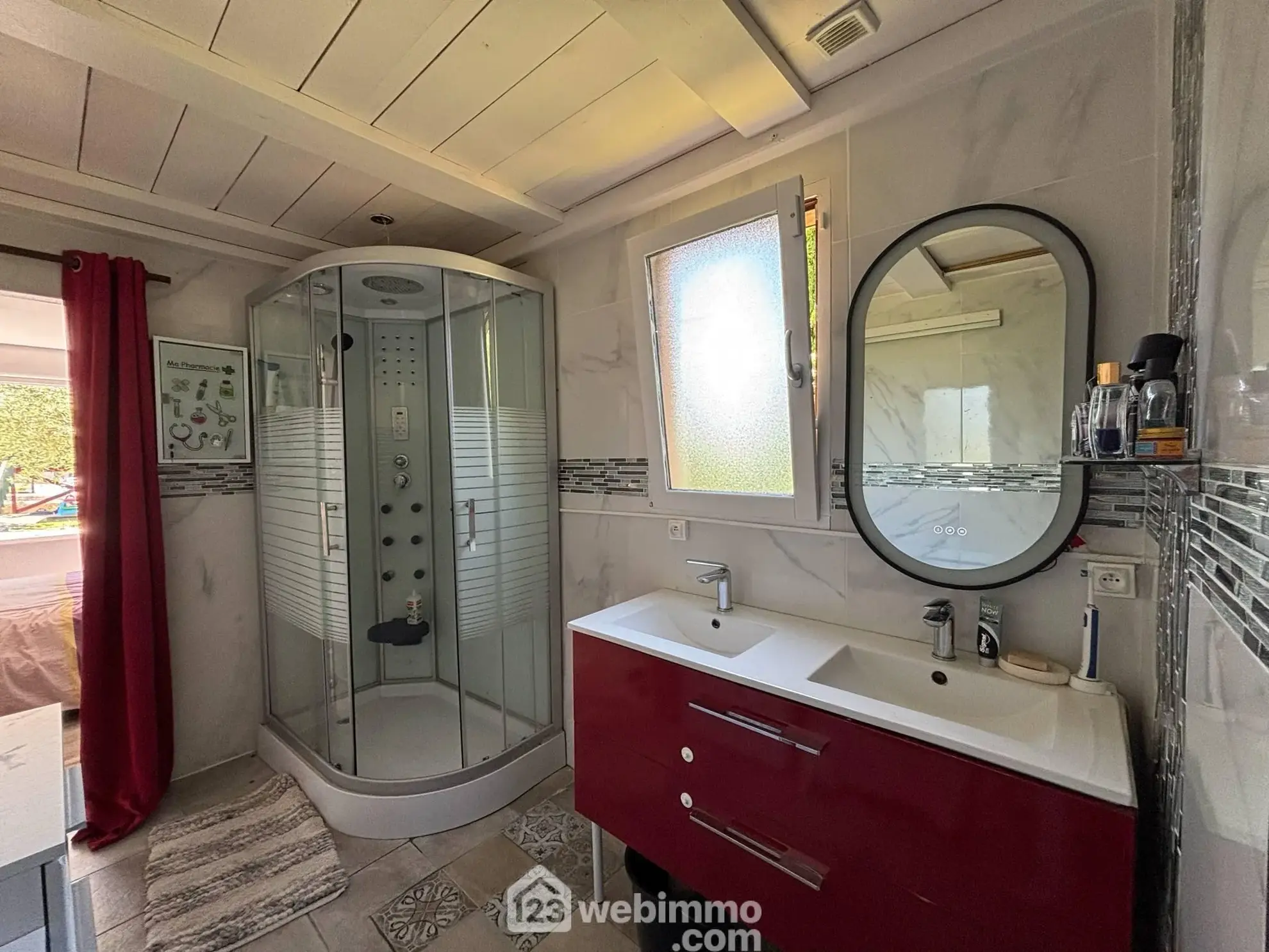 Villa 135 m² avec piscine chauffée à Châtellerault, proche de toutes commodités 