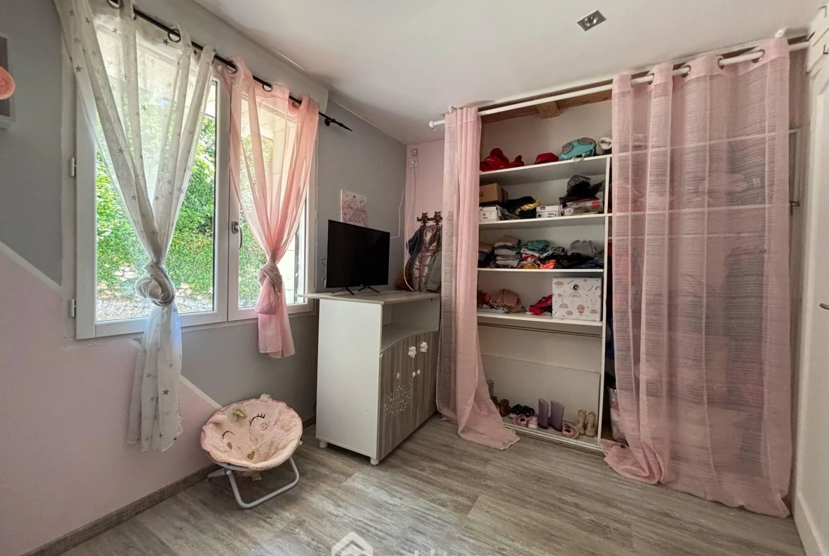 Villa 135 m² avec piscine chauffée à Châtellerault, proche de toutes commodités 