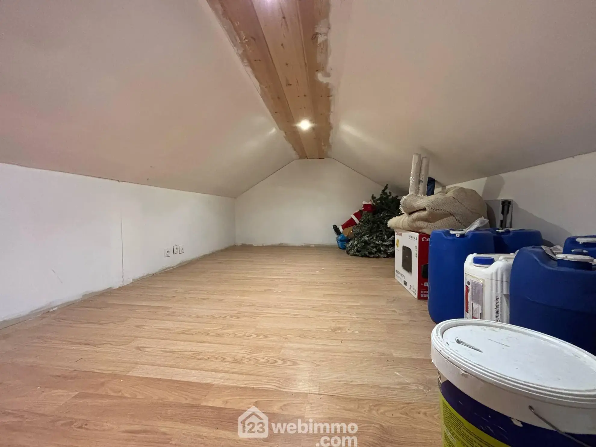 Villa 135 m² avec piscine chauffée à Châtellerault, proche de toutes commodités 