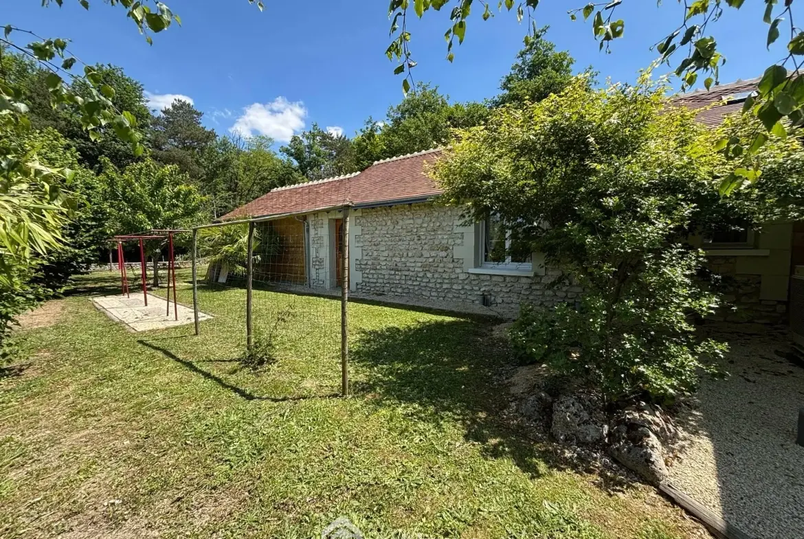 Villa 135 m² avec piscine chauffée à Châtellerault, proche de toutes commodités 