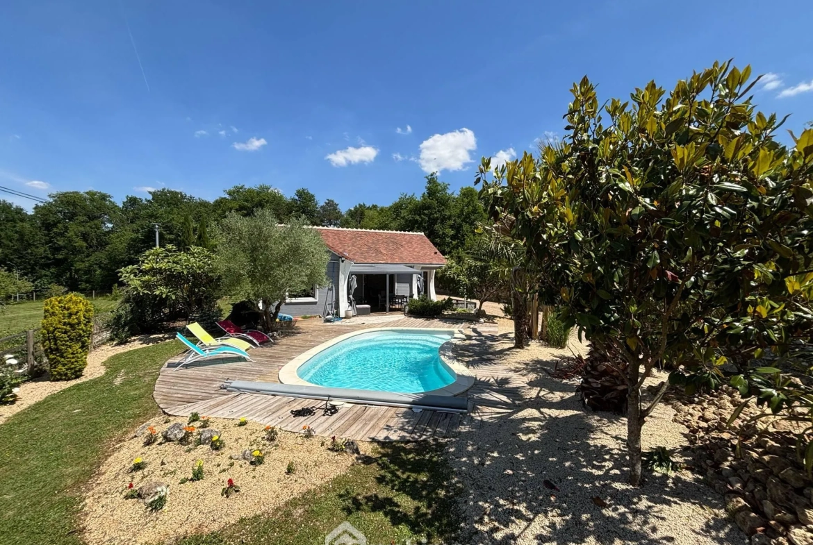 Villa 135 m² avec piscine chauffée à Châtellerault, proche de toutes commodités 