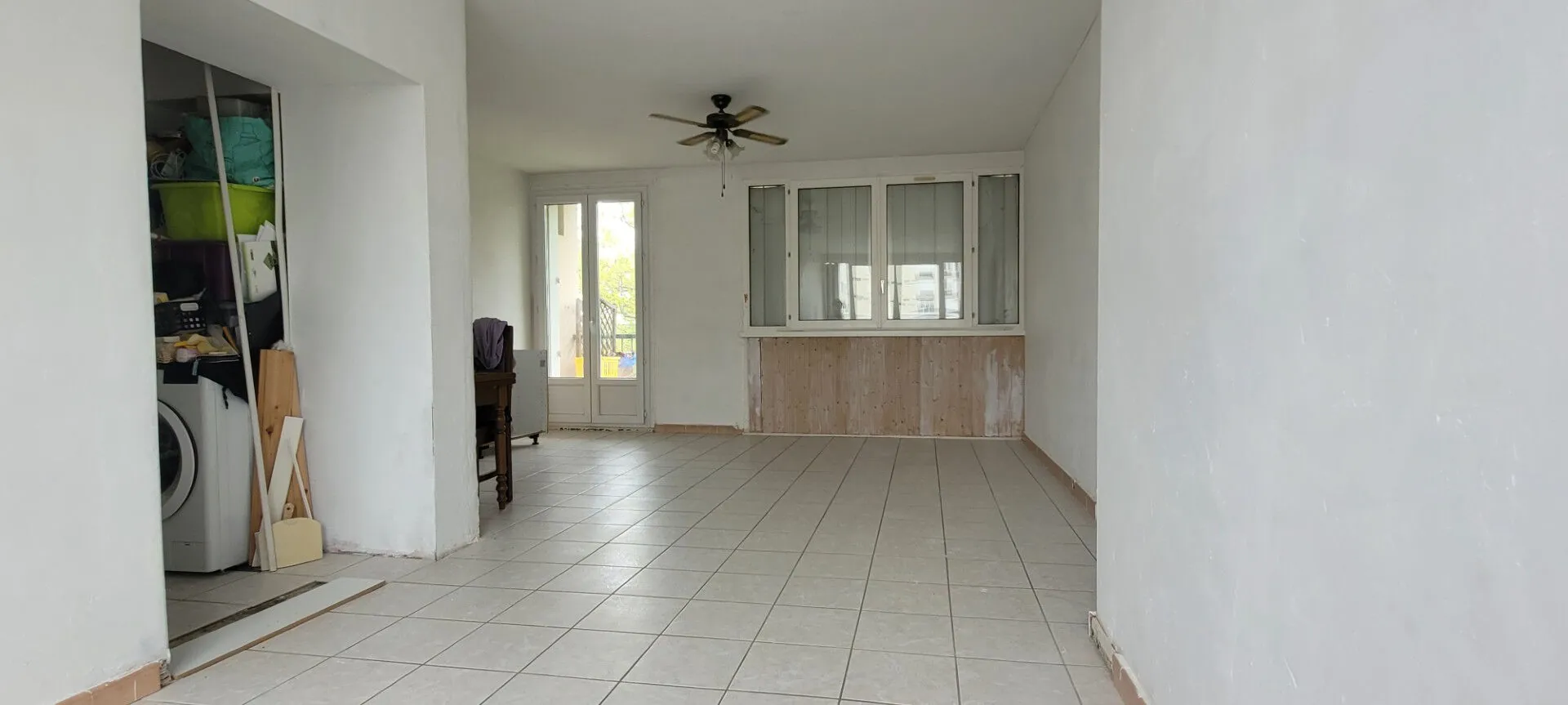 Appartement de 85 m² en centre-ville de Mourenx avec balcon et parking 