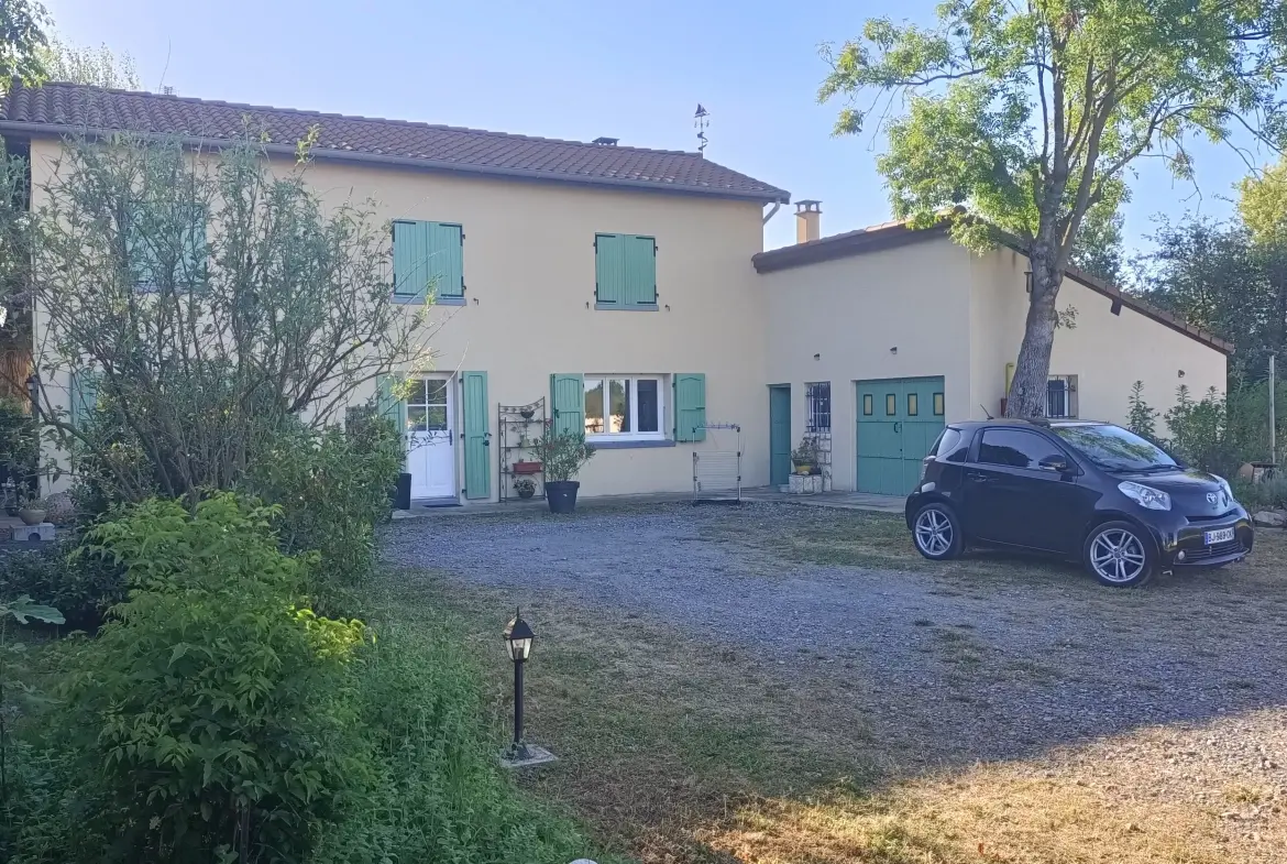 À vendre maison de 100 m² à Précieux avec garage et dépendances 