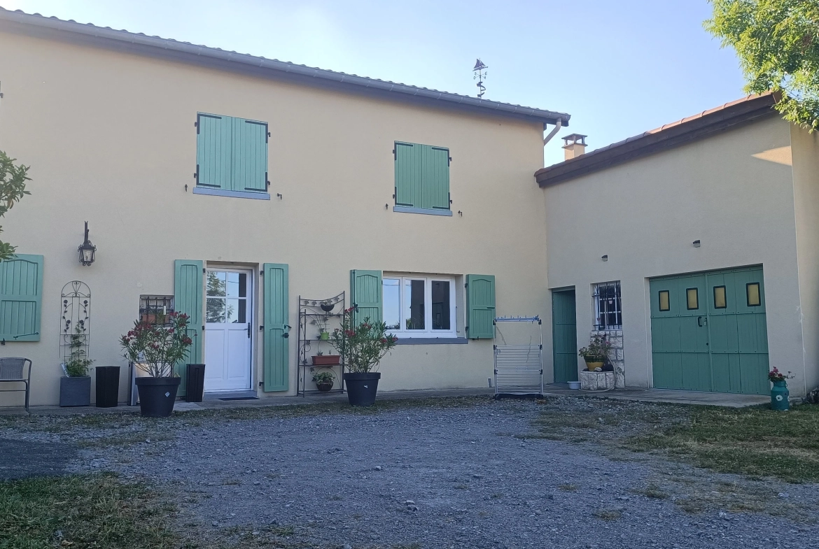 À vendre maison de 100 m² à Précieux avec garage et dépendances 