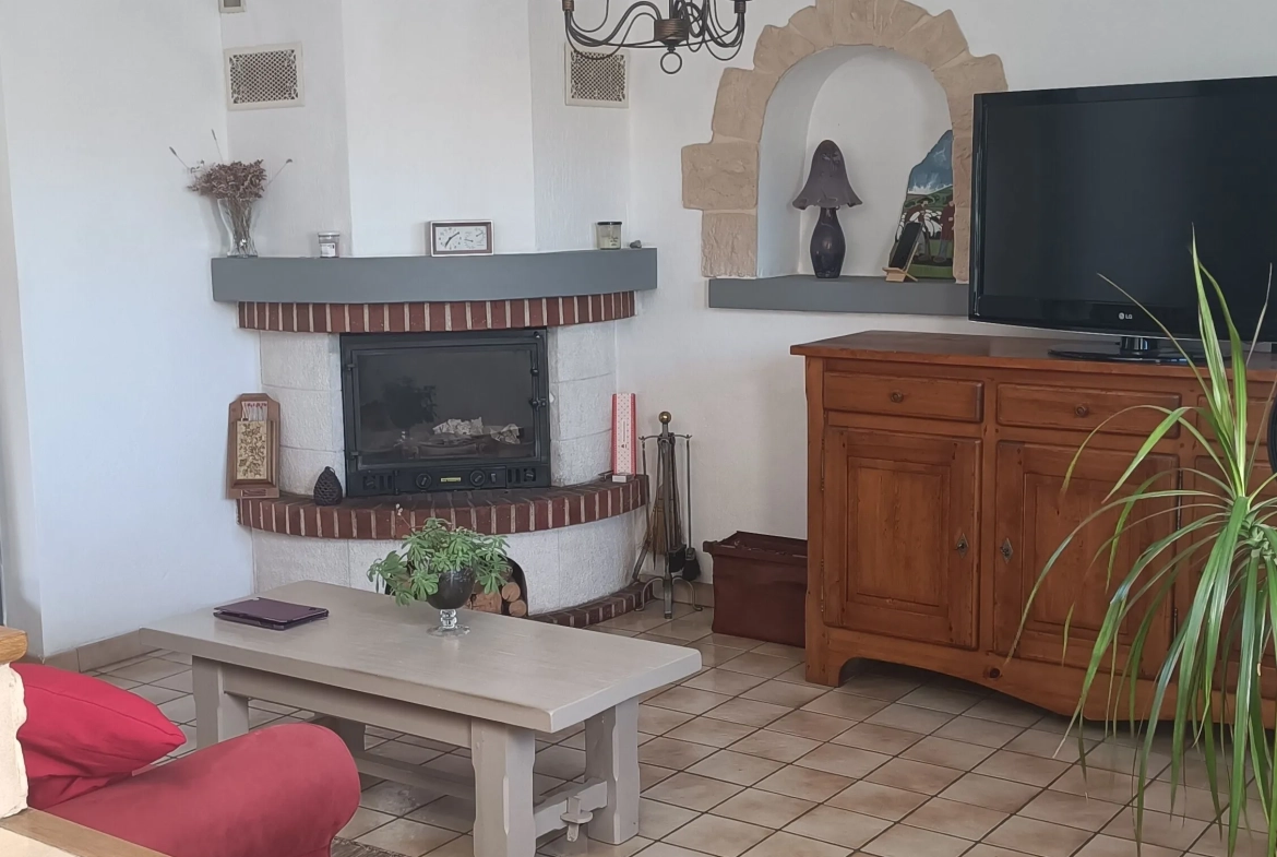 À vendre maison de 100 m² à Précieux avec garage et dépendances 